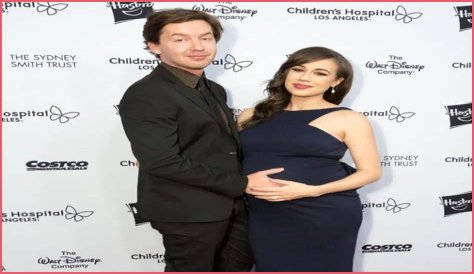 Colleen Ballinger | Miranda Sings, Husband, Net Worth, Haters Back Off, Married, Baby, Broadway, Wedding, Erik Stocklin, Joshua Evans, Divorce